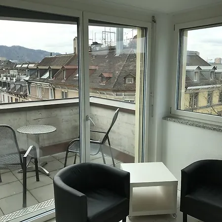 Iq130 Apartmanhotel Zürich