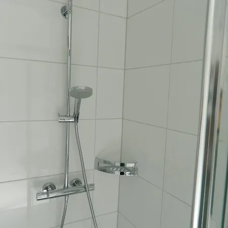 Iq130 Apartmanhotel 3*