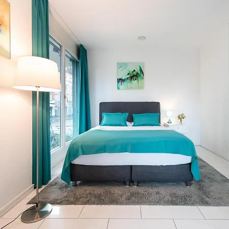 Iq130 Apartmanhotel 3*